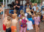 Ferienprogramm im Waldschwimmbad mit rund 70 Kindern feierlich eröffnet